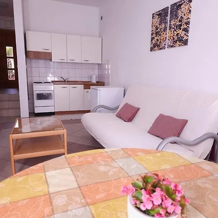 Apartament - 27699 Pula