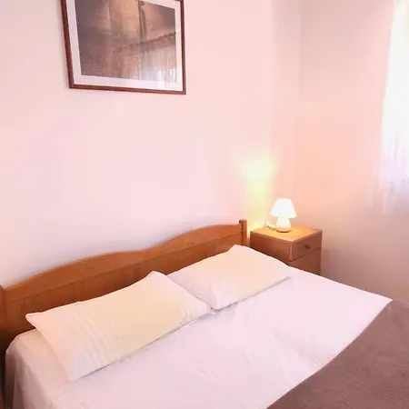 Apartament - 27699 Pula